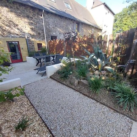 Studio Meuble Avec Terrasse Axe Rennes Saint Malo La Baussaine Zewnętrze zdjęcie
